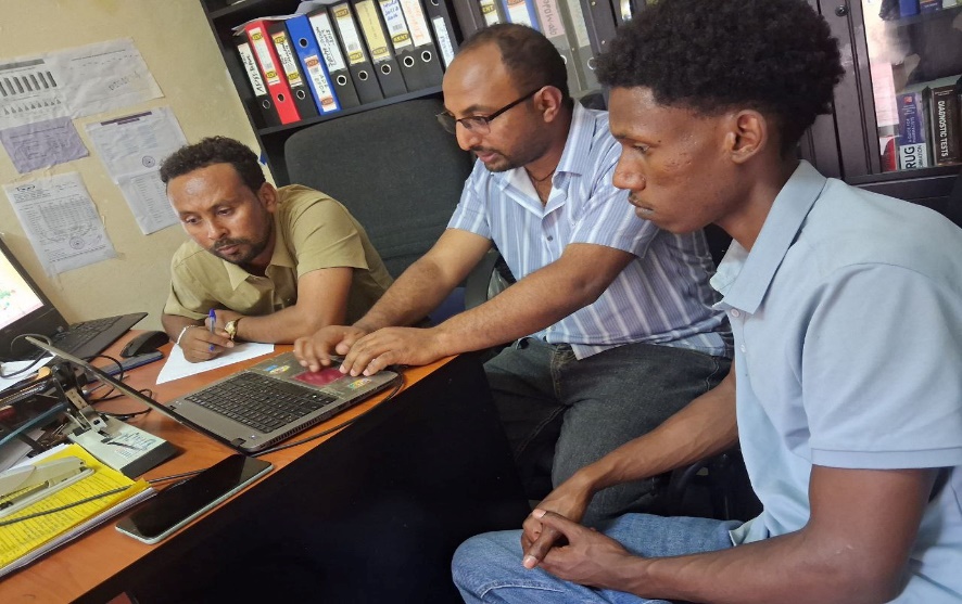 On-the-job training on e-APTS at Kemissie General Hospital.
